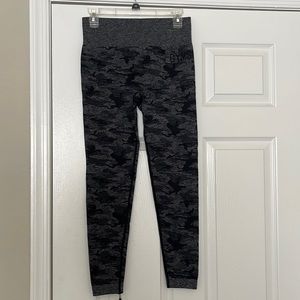 Gymshark Seamless Camo Leggings, Size L